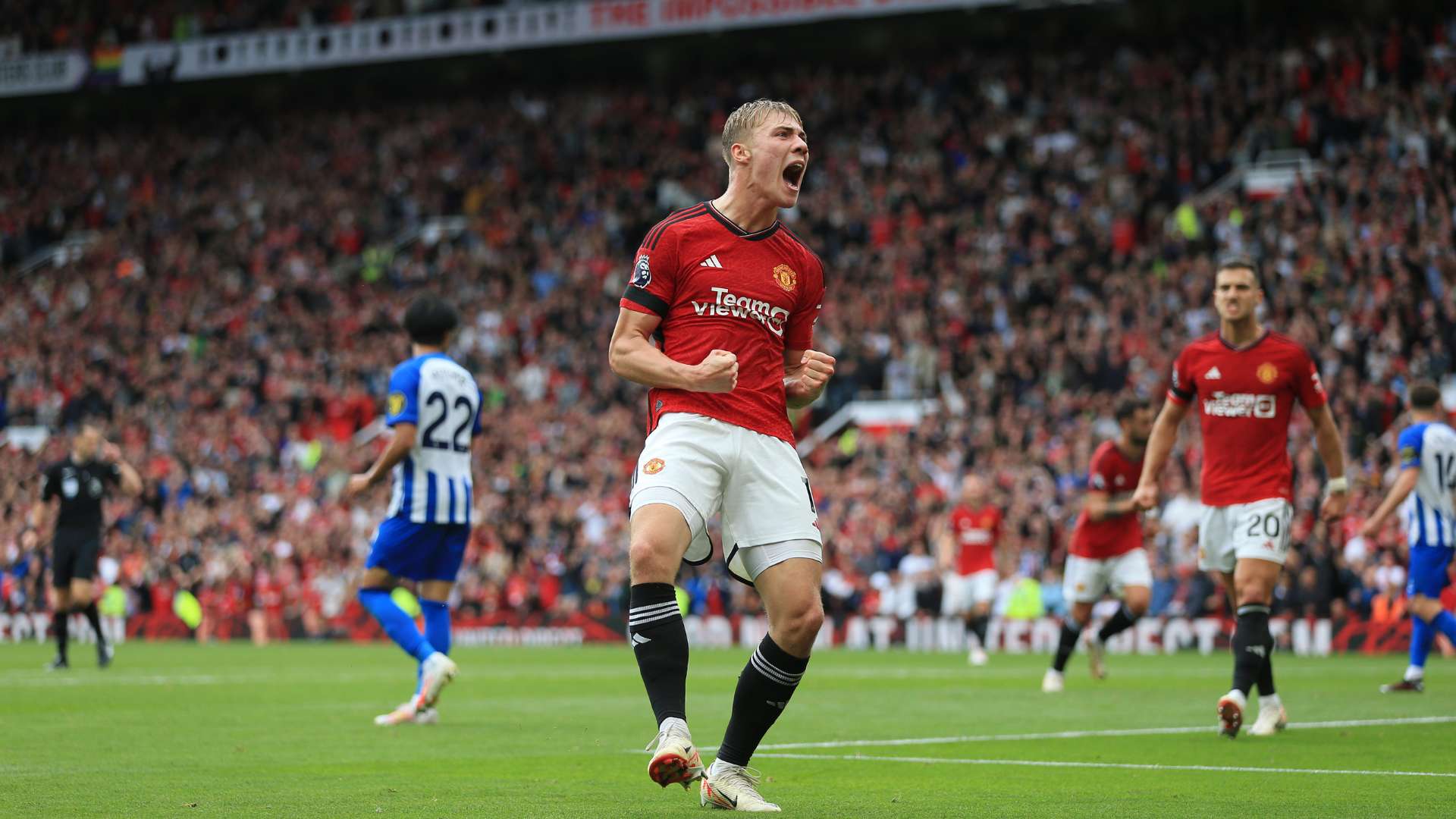 赛事快讯：曼联、巴萨与勒沃库森势头强劲再获胜利，国米艰难战平得一分